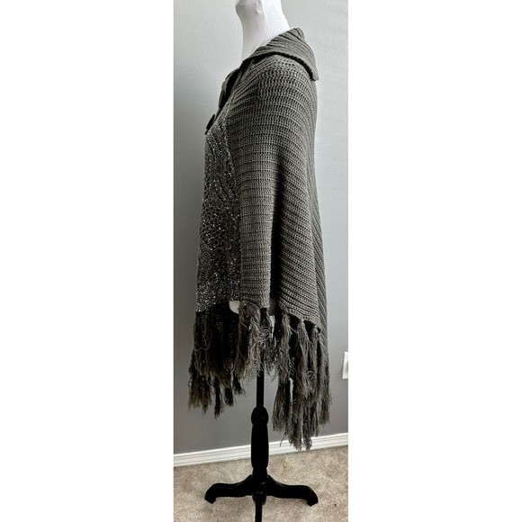 Womens Gray 2 Button Cowl Neck Cable Knit Fringe Poncho Sequin Front Sweater EUC - Picture 3 of 5